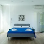 Blue Seaview 아파트