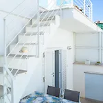 Blue Seaview 아파트 *