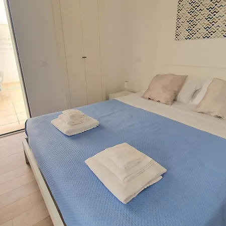 Blue Seaview Apartment